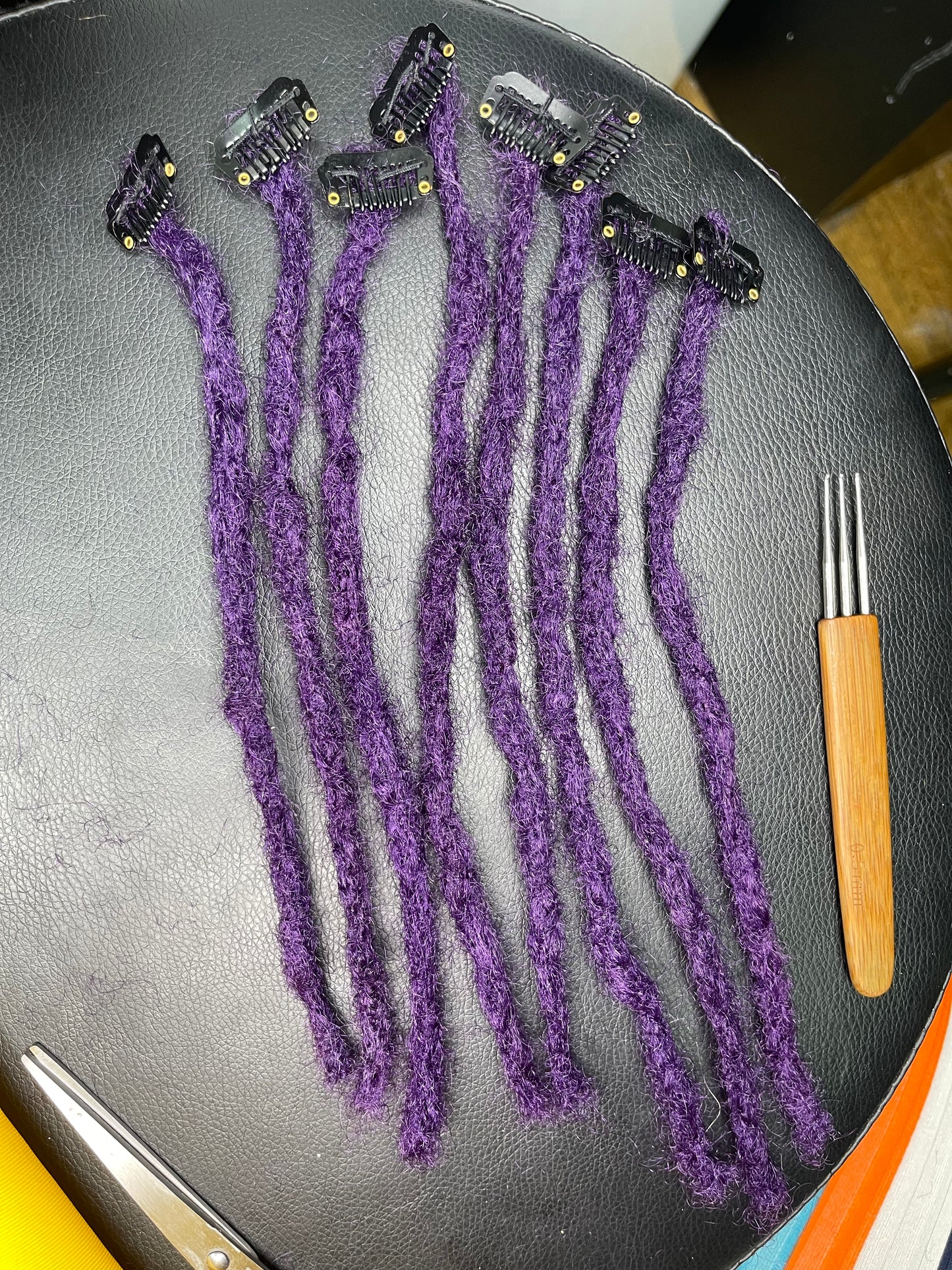 Lov3YOURZ Loc Clip-ins 10 inch, 10 Locs, comes in 613. Can be colored